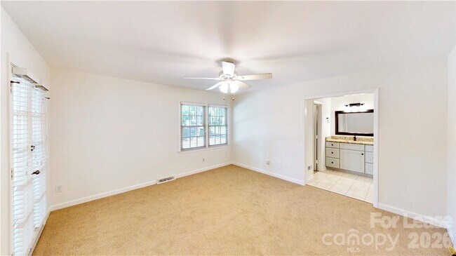 Building Photo - 6810 Rosemary Ln