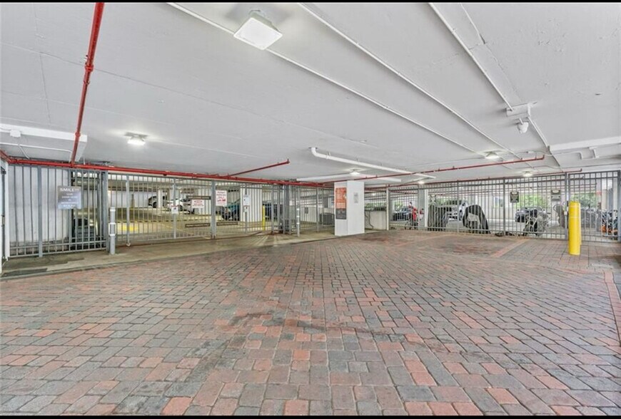 Building Photo - 1280 W Peachtree St NW