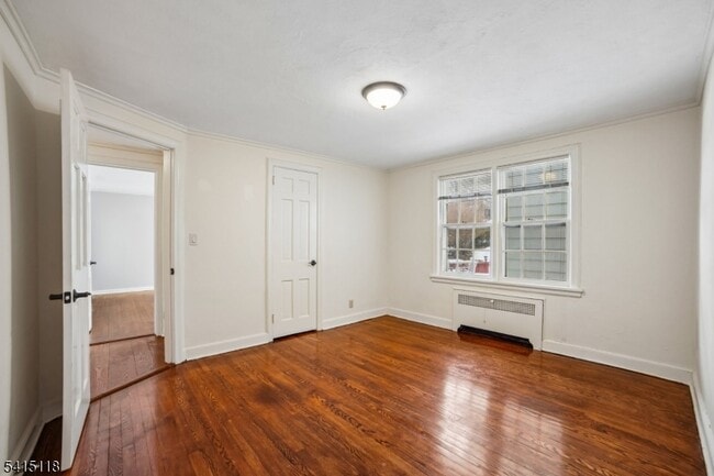 Building Photo - 10 Great Hills Terrace