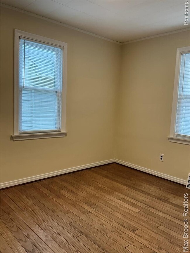 Building Photo - 2104 Brickley St