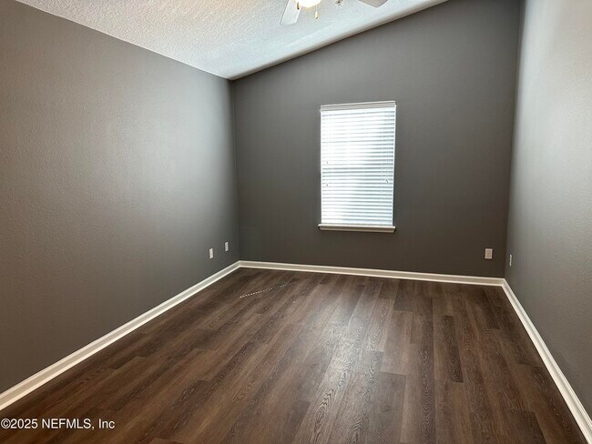Building Photo - 575 Oakleaf Plantation Pkwy
