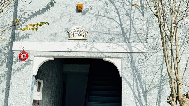 Building Photo - 4795 S Texas Ave