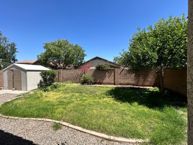 Building Photo - Warm, Inviting 3 Bed / 2bath Home in Canyon Trails with new updated and Flooring!!!