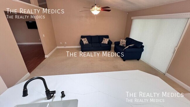 Building Photo - 3769 Grove View Ln