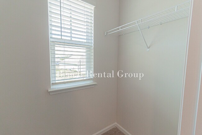 Building Photo - 5 Bedroom Home in Myrtle Beach