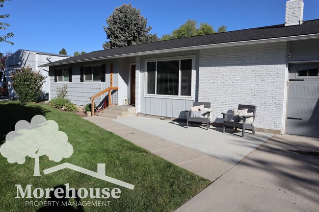 Primary Photo - 10440 Meadow Lark Dr