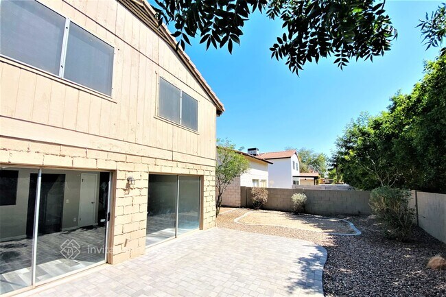 Building Photo - 2717 W Estrella Dr