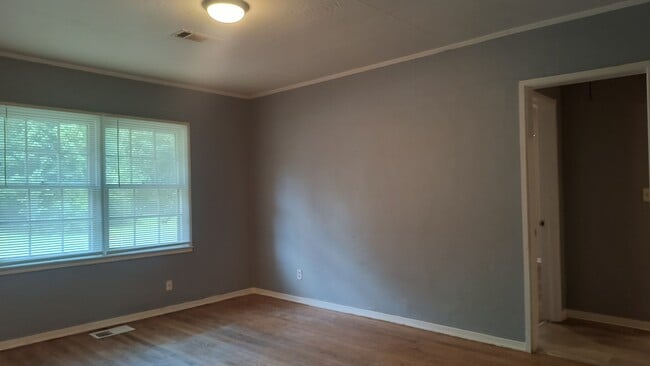 Building Photo - 1806 W 29th Ave