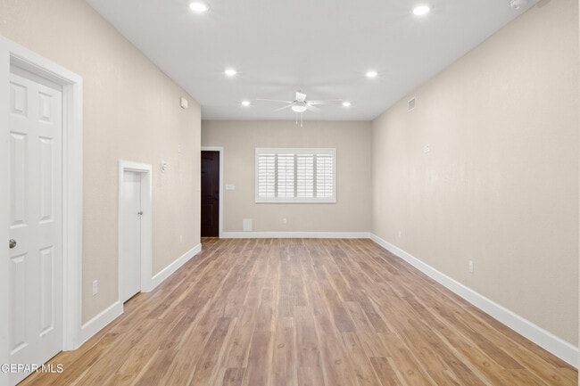 Building Photo - 6305 Palo Verde Pl