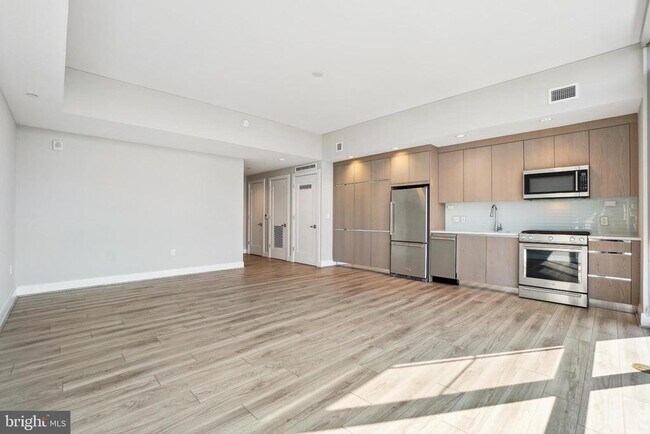 Building Photo - 930 Rose Ave