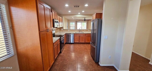 Building Photo - 224 S Cactus St