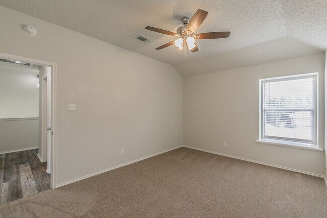 Building Photo - Coming Soon! 2 Story, 3 Bedroom Home in Be...
