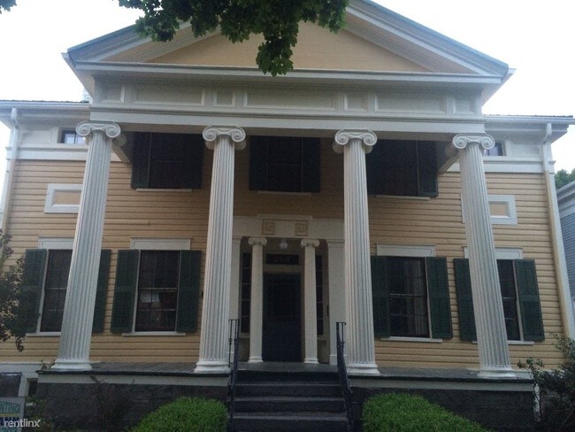 Primary Photo - 7 br, 4 bath House - Chauncey's Place