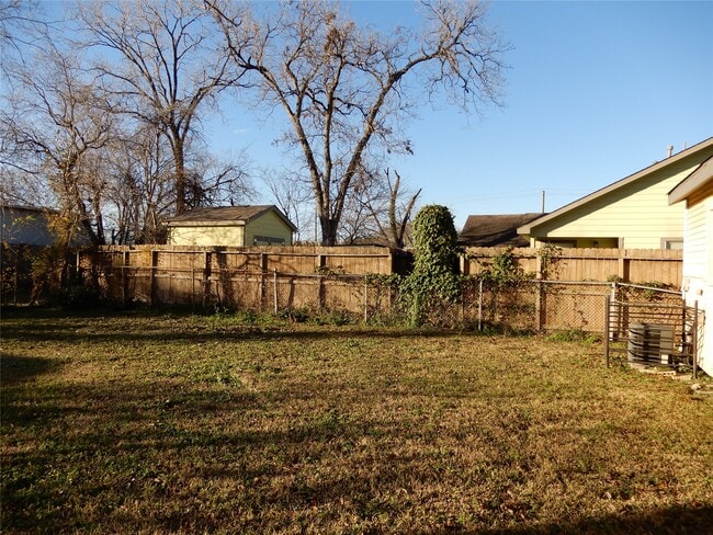 Building Photo - 3507 Gano St
