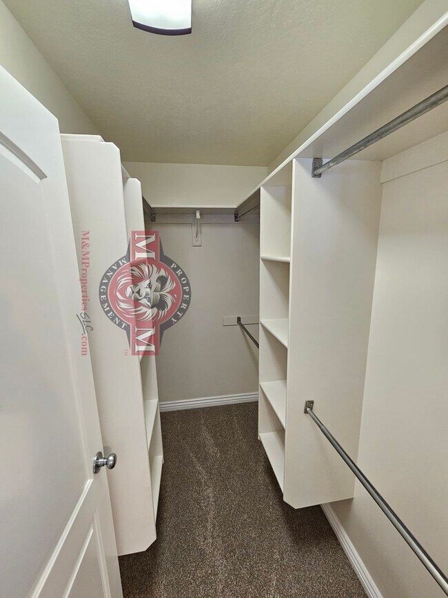 Building Photo - 3 Bed 2 Bath Home in a Herriman