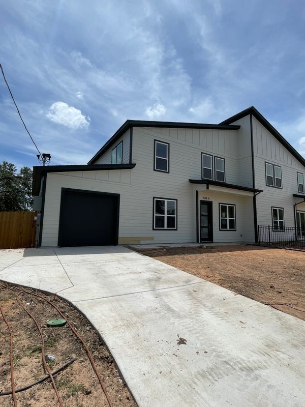 Building Photo - 4701 Wally Ave