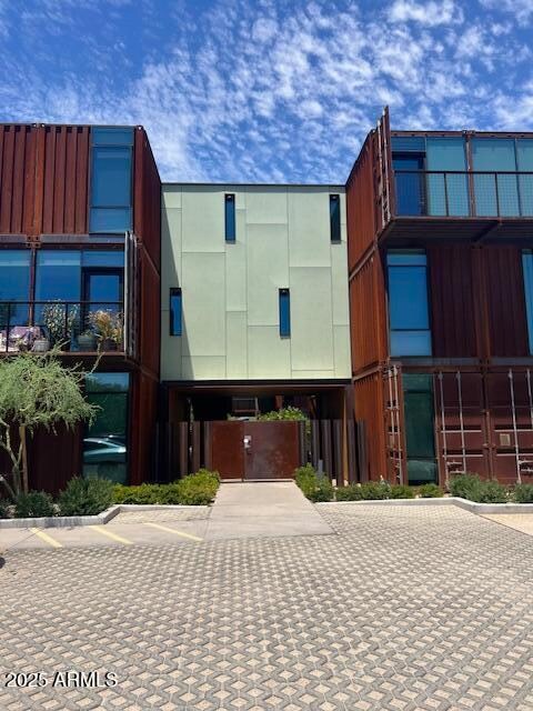 Building Photo - 1436 S Terrace Rd
