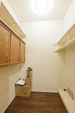Building Photo - 3217 Squireswood Dr