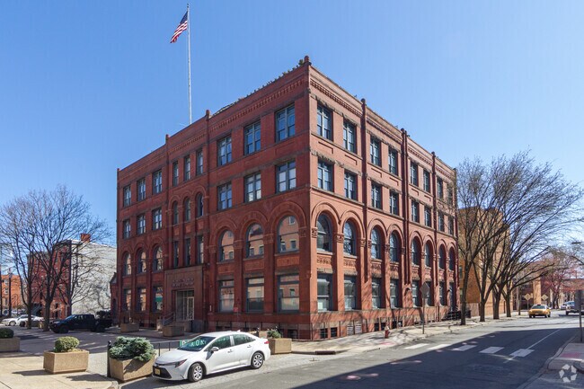 Primary Photo - 167 Wayne St
