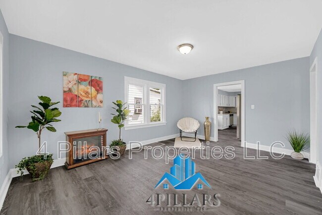 Building Photo - 648 Stewart Ct