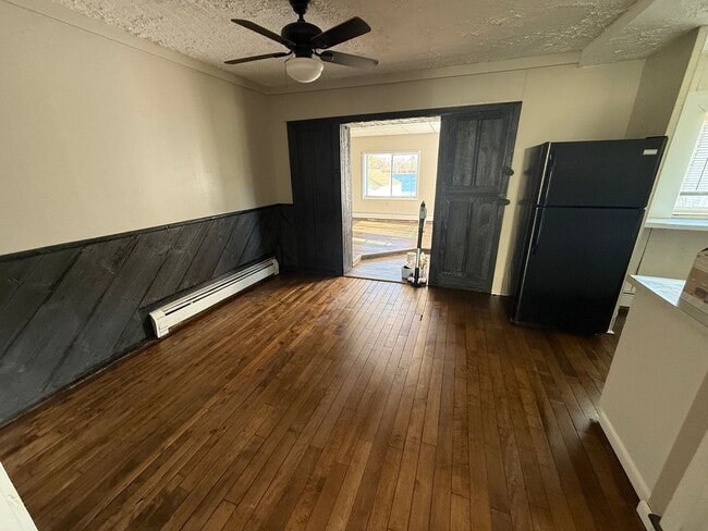 Building Photo - Four Bedroom, Two Plus Bathroom House in Morley with a View