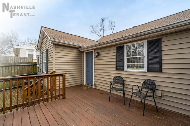 nice size back deck - 895 Douglas Ave