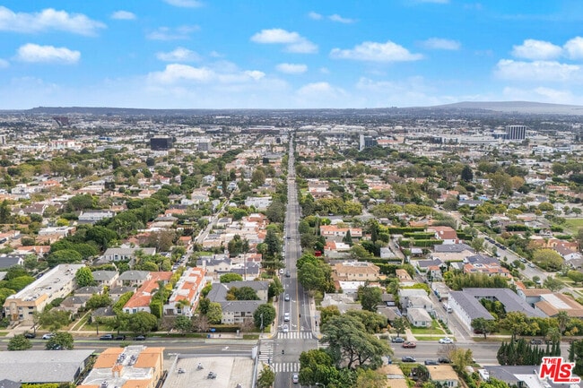 Building Photo - 1039 26th St