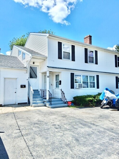 Building Photo - 18-20 Foch Ave