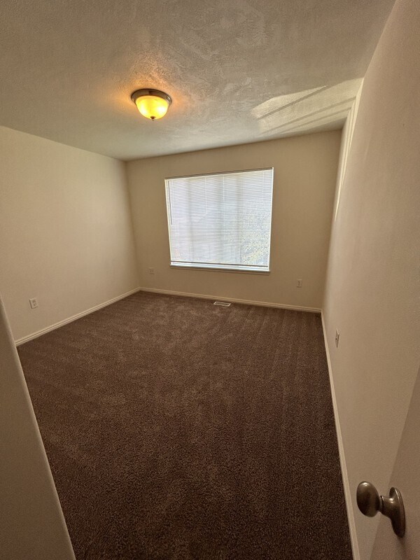 Building Photo - 14561 S Siltstone Rd