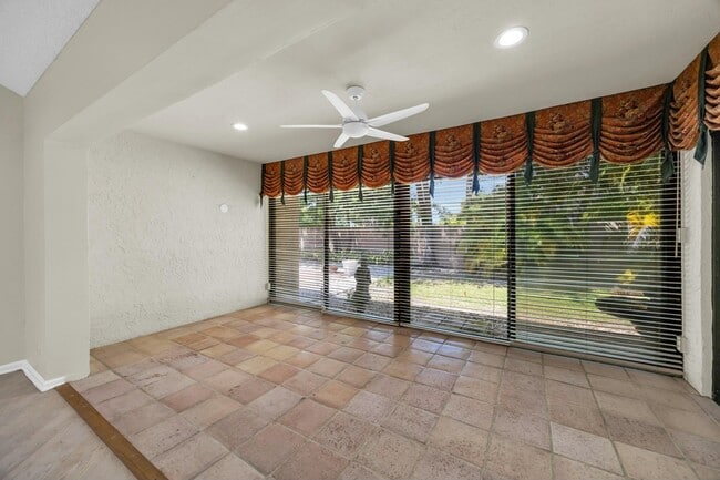 Building Photo - 11206 Applegate Cir