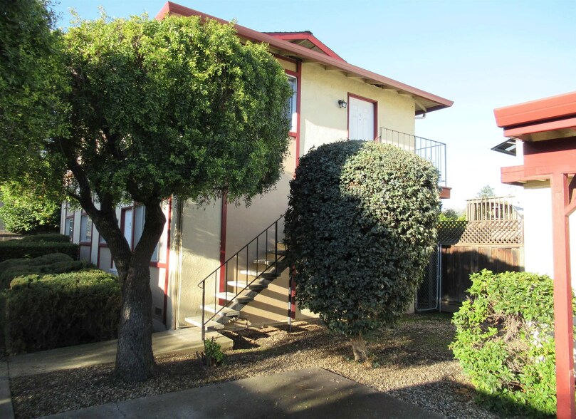 Building Photo - 2149 Mount Diablo St