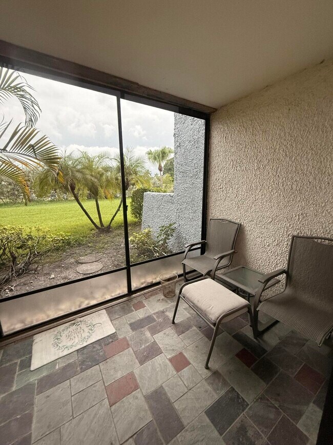 Building Photo - 4266 Deste Ct