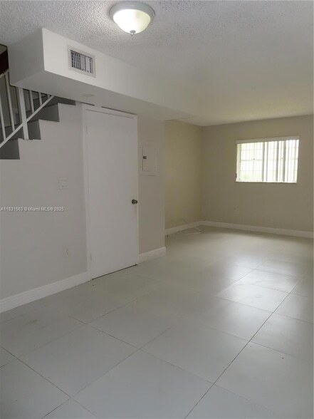 Building Photo - 13894 SW 65th Terrace