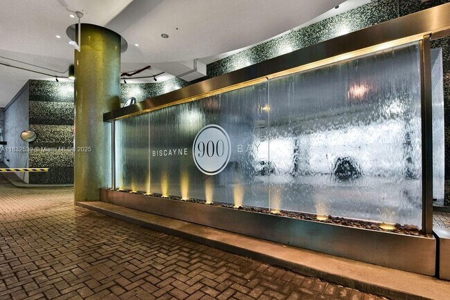 Building Photo - 900 Biscayne Blvd