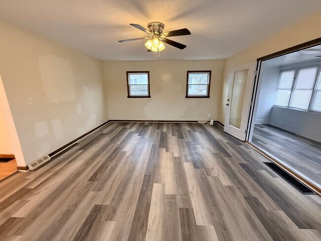 Building Photo - 5621 Rudyard Rd