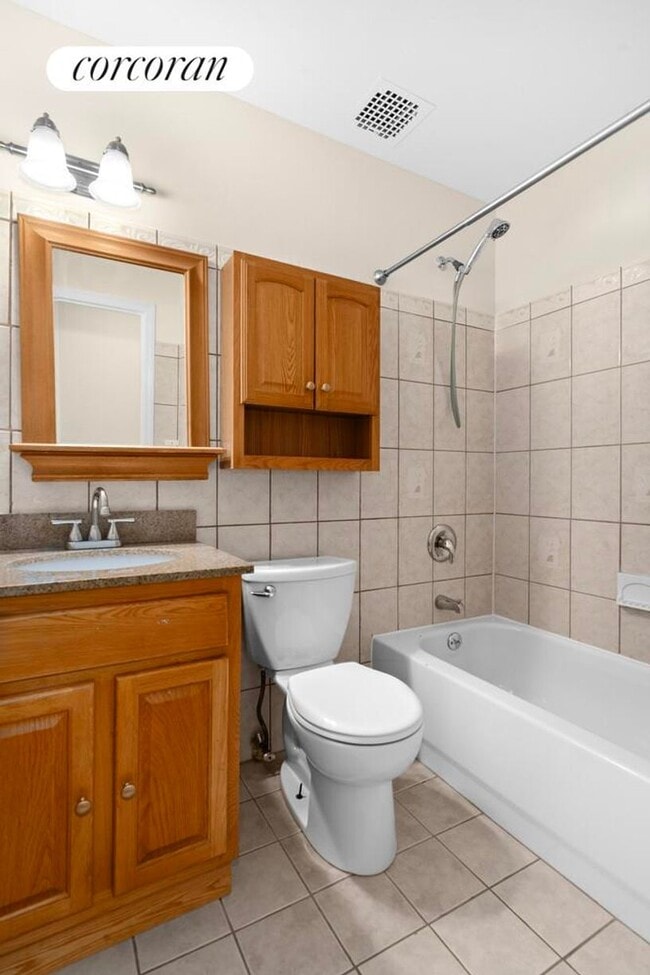 Building Photo - 336 Howe Ave