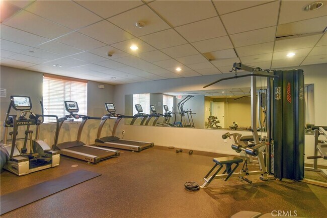 Building Photo - 11925 Kling St