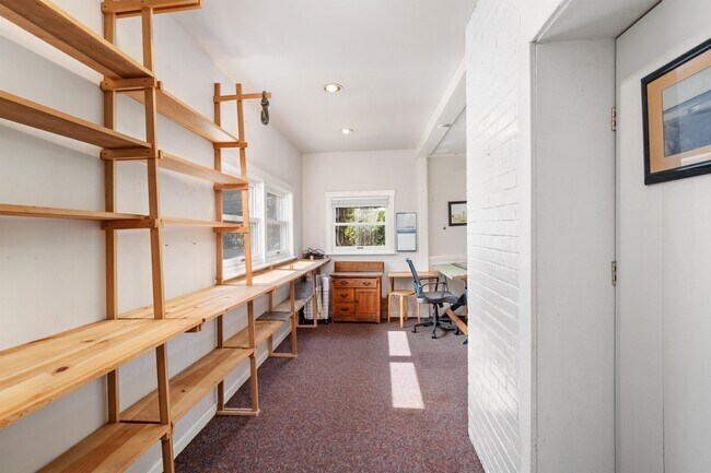 Building Photo - 4388 McPherson Ave