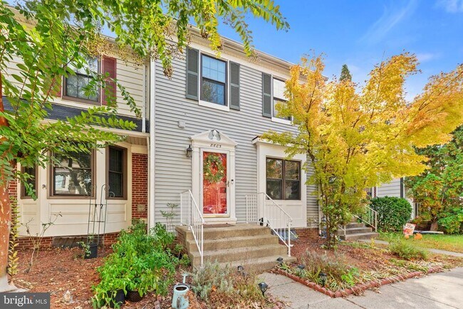 Building Photo - 8605 Western Oak Dr