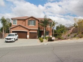 Building Photo - 9380 Dauchy Ave