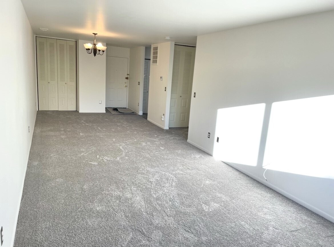 Building Photo - 176 Hackensack St