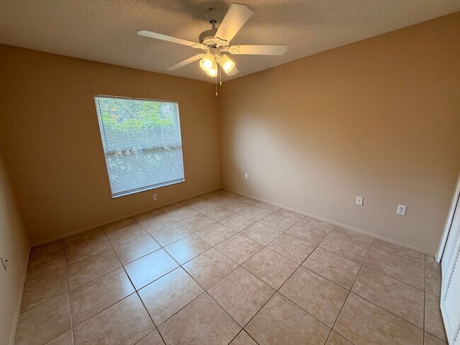 Building Photo - 4025 Ponea Dr