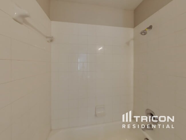 Building Photo - 2714 Moonrock
