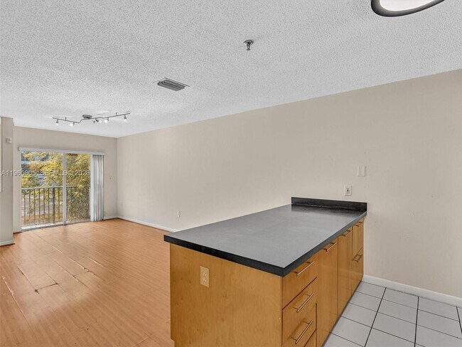 Building Photo - 240 SW 15th Rd