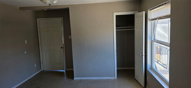 Building Photo - 5130 Chapman St