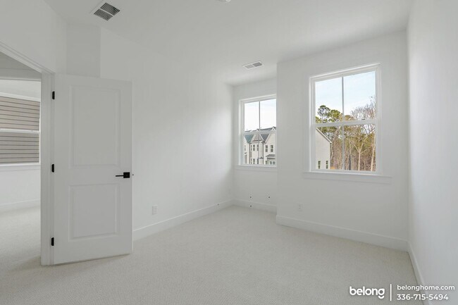 Building Photo - 2120 Opulent Oaks Ln