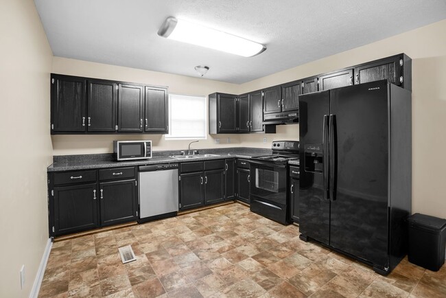Building Photo - 214 Cumberland Cove Dr