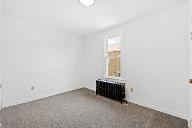 Building Photo - AVAILABLE APRIL 1ST, don't miss this BEAUTIFUL 3-Bedroom Home in Clairton!