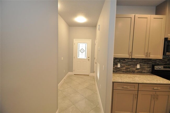 Building Photo - 24 Prosperity Ln