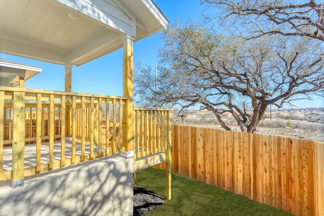 Building Photo - Move-In Ready 3BR with Private Yard & Modern Upgrades – Won’t Last!